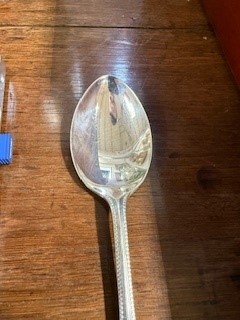 Lot 137 - Canteen of bead edge cutlery, twelve place setting