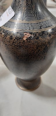 Lot 50 - Assorted Chinese decorative wares