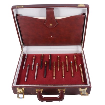 Lot 108 - Sheaffer salesman's briefcase with samples