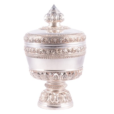 Lot 232 - Eastern white metal pedestal covered bowl