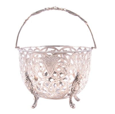 Lot 199 - Silver sugar bowl frame