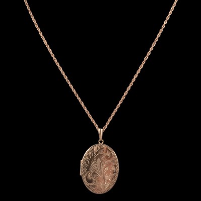 Lot 288 - A 9 carat yellow gold locket on a chain.