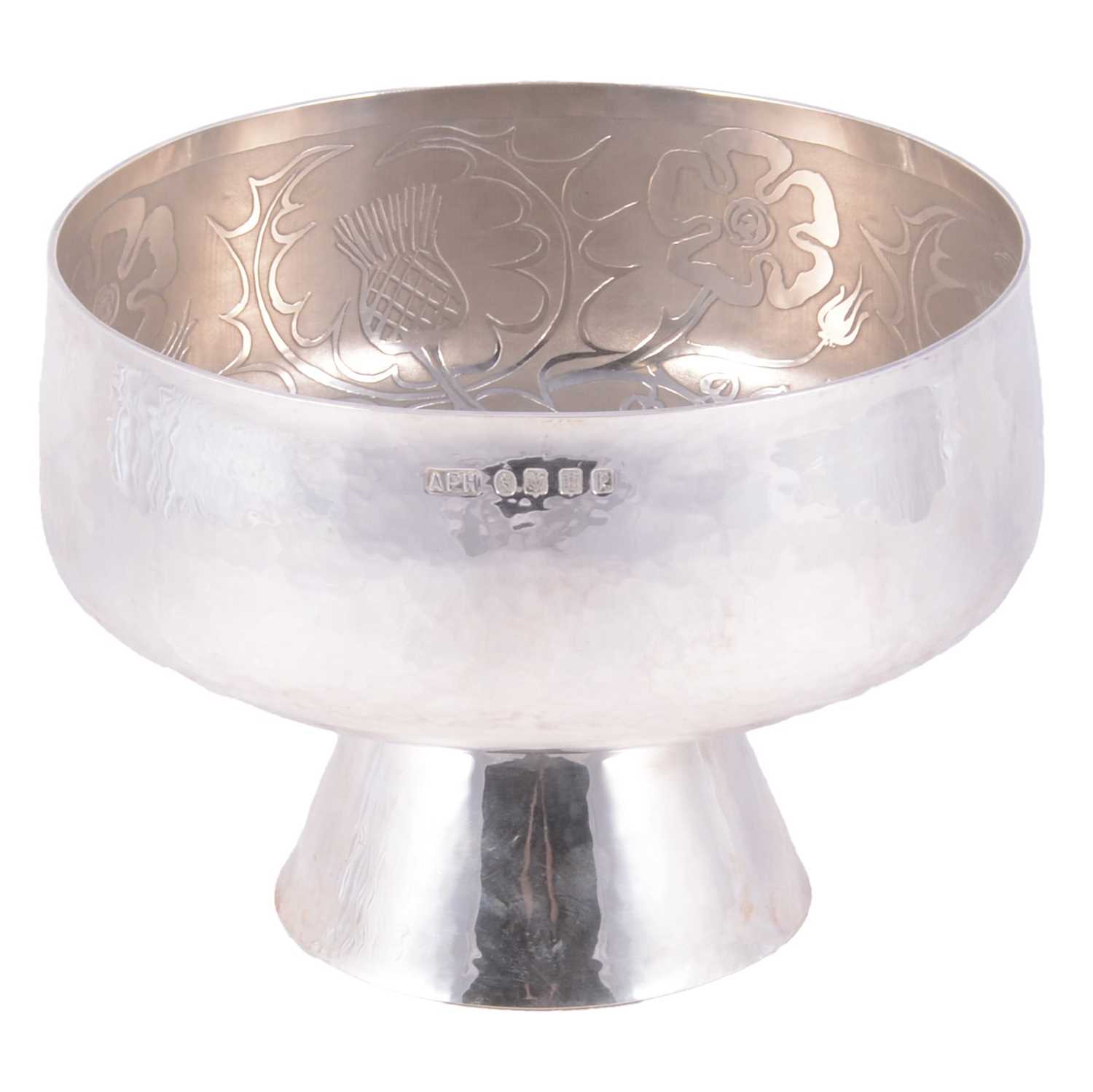 Lot 158 - Britannia standard silver Royal Silver Wedding Commemorative rose bowl