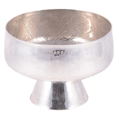 Lot 158 - Britannia standard silver Royal Silver Wedding Commemorative rose bowl
