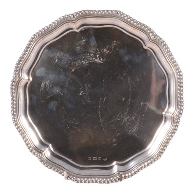 Lot 252 - A silver gadroon edge salver, Elkington & Co. Birmingham 1907.