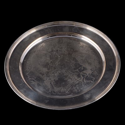 Lot 159 - Silver Royal Silver Wedding Commemorative plate