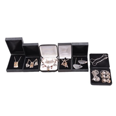 Lot 494 - A collection of Paula Bolton and other modernist jewellery.