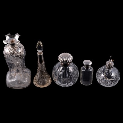 Lot 226 - Silver mounted scent bottle and other silver mounted objects