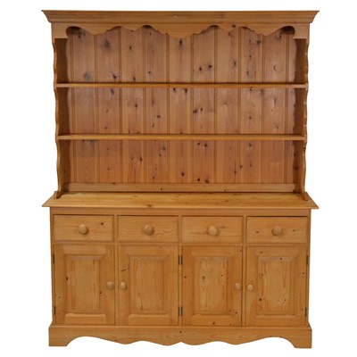 Lot 415 - Modern pine dresser