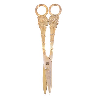 Lot 185 - Pair of Georgian silver gilt grape scissors
