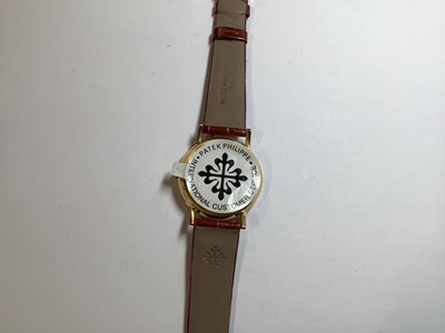 Lot 418 - Patek Philippe - a gentleman's 18 carat yellow gold wristwatch.
