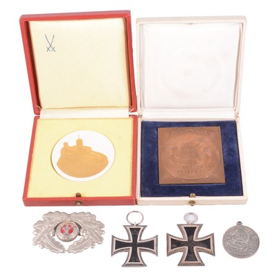 Lot 207 - Small group of medals and badges