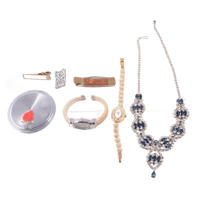 Lot 516 - A quantity of costume jewellery