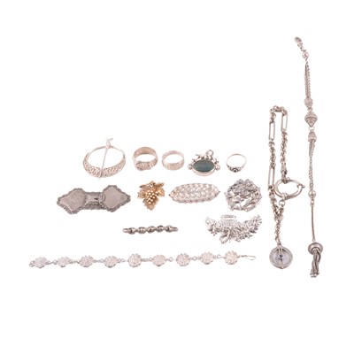 Lot 476 - Silver and white metal jewellery.