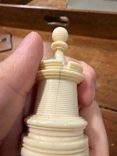 Lot 85 - Late 19th Century English bone chess set, Barleycorn pattern