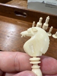 Lot 85 - Late 19th Century English bone chess set, Barleycorn pattern