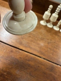 Lot 85 - Late 19th Century English bone chess set, Barleycorn pattern