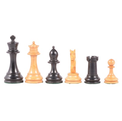 Lot 99 - Staunton pattern chess set