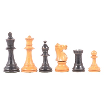 Lot 95 - French chess set, Staunton pattern