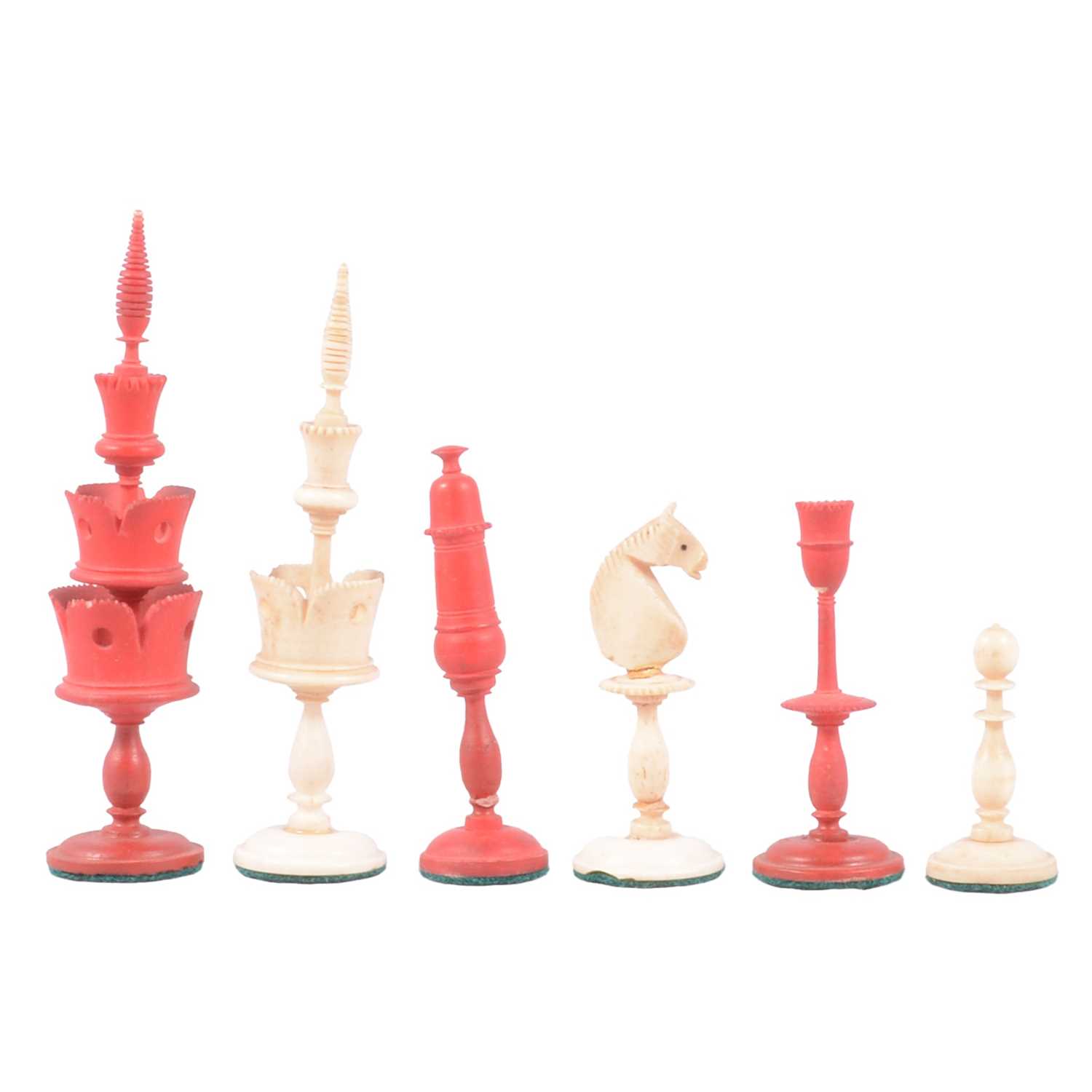 Lot 86 - 19th Century German bone chess set, Selenus pattern