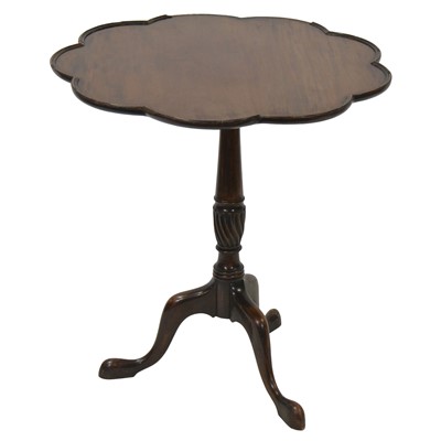 Lot 462 - George III style mahogany tripod table
