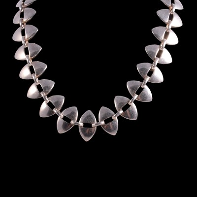 Lot 396 - Nanna Ditzel for Georg Jensen - a silver necklace number 106.