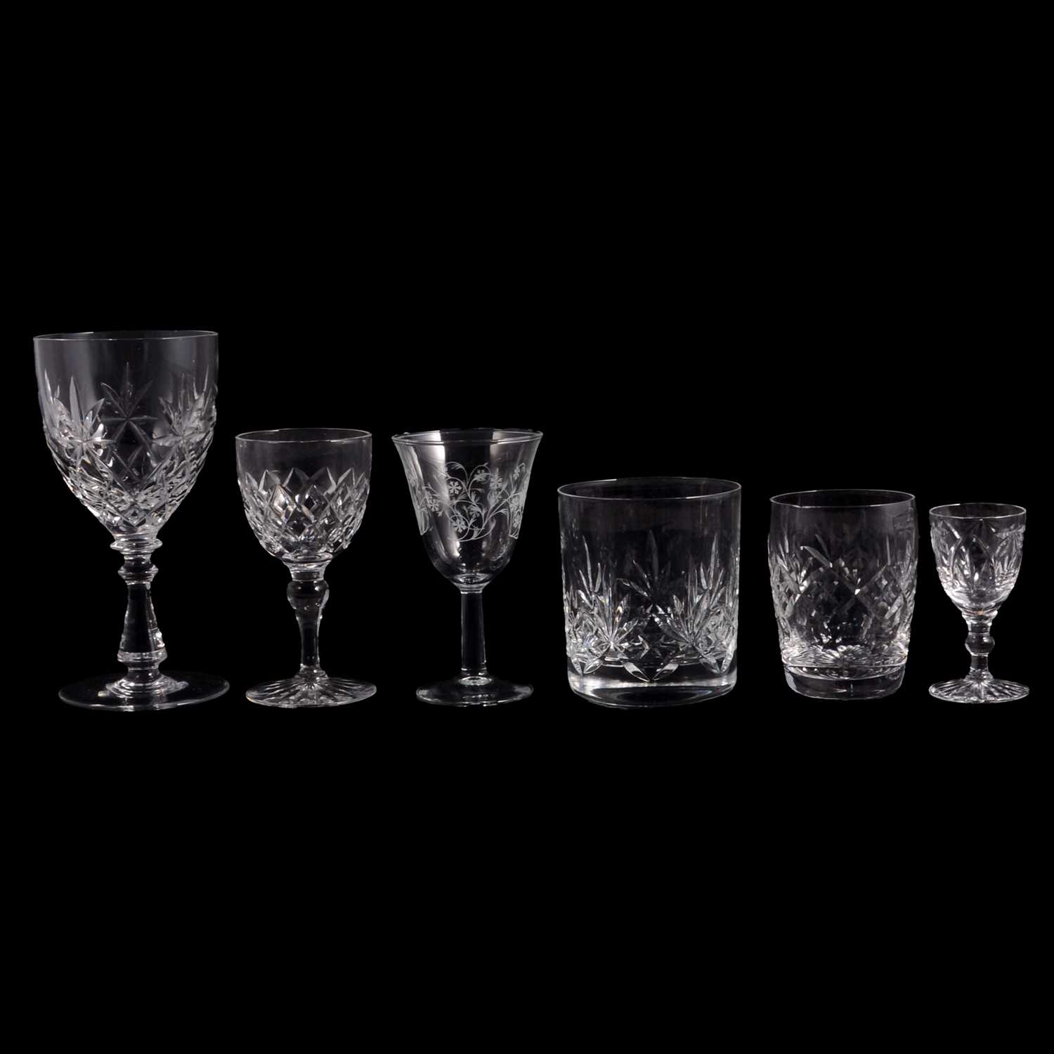 Lot 59 - Small collection of table crystal