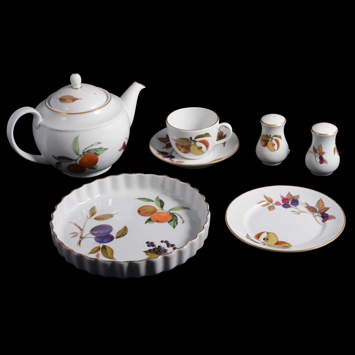 Lot 57 - Large quantity of Royal Worcester Evesham kitchen and table wares