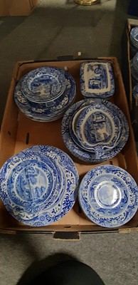 Lot 54 - Large collection of Spode Italian pattern pottery dinner and breakfast wares