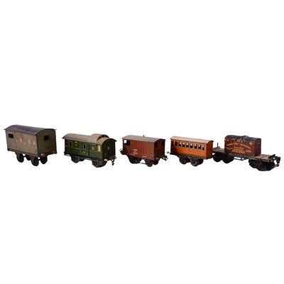 Lot 154 - Six various O gauge scale model railway rolling stock, and track