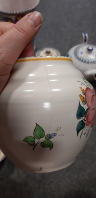 Lot 62 - Collection of Poole pottery