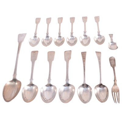 Lot 198 - Small quantity of silver cutlery