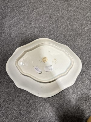 Lot 46 - Eight items of blue and white transferware