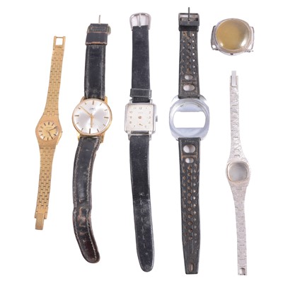 Lot 1089 - A collection of wristwatch cases, and broken wristwatches.