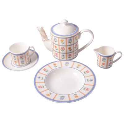 Lot 116 - Villeroy & Boch, 'Julie' pattern dinner and coffee service.