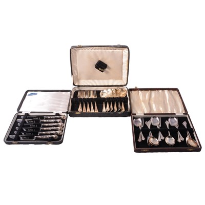Lot 146 - Collection of cutlery