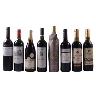 Lot 251 - Eight bottles of assorted table wines - red
