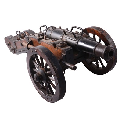 Lot 91 - Table-top scale model of an artillery cannon