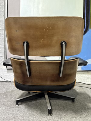 Lot 38 - Charles & Ray Eames for Herman Miller, a Model '670' lounge chair and '671' ottoman, circa 1975