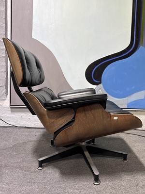 Lot 38 - Charles & Ray Eames for Herman Miller, a Model '670' lounge chair and '671' ottoman, circa 1975