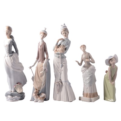 Lot 26 - Five Lladro and two Nao figurines