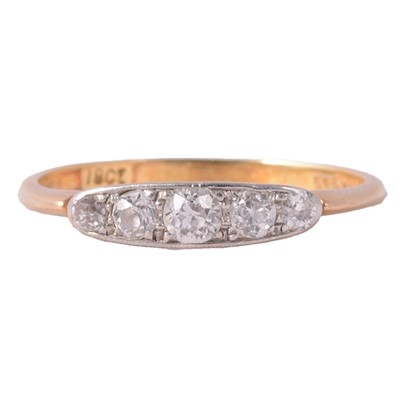 Lot 85 - A diamond five stone ring.