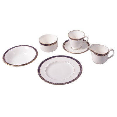 Lot 115 - Royal Worcester Mountbatten pattern part dinner and tea service.