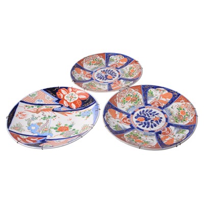 Lot 16 - Large pair of Japanese Imari chargers, and a similar one