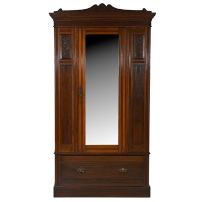 Lot 261 - Victorian walnut three-piece bedroom suite