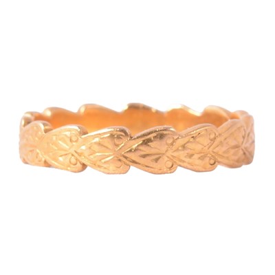 Lot 157 - A Slade & Wolfe 22 carat gold wedding band.