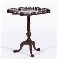Lot 391 - Chippendale style mahogany tilt-top table,...