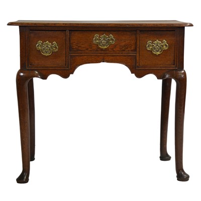 Lot 530 - Georgian style oak lowboy