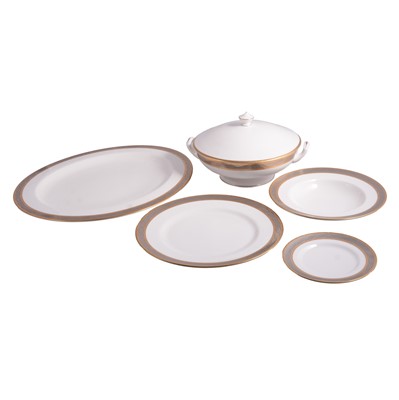 Lot 78 - Royal Worcester, 'Contrast' pattern dinner service