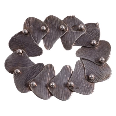 Lot 514 - Graham Watling – a silver modernist panel bracelet.